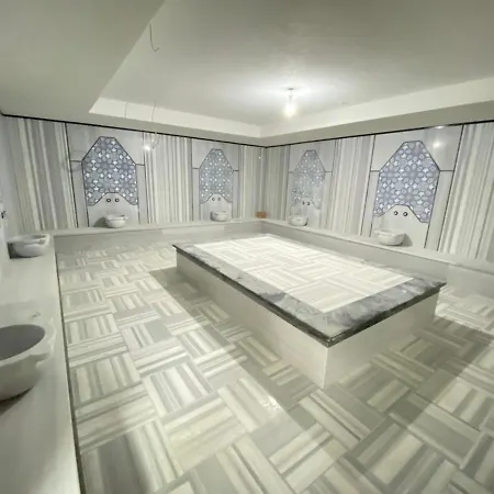 2 Bedroom In Comfortable As Your Own *